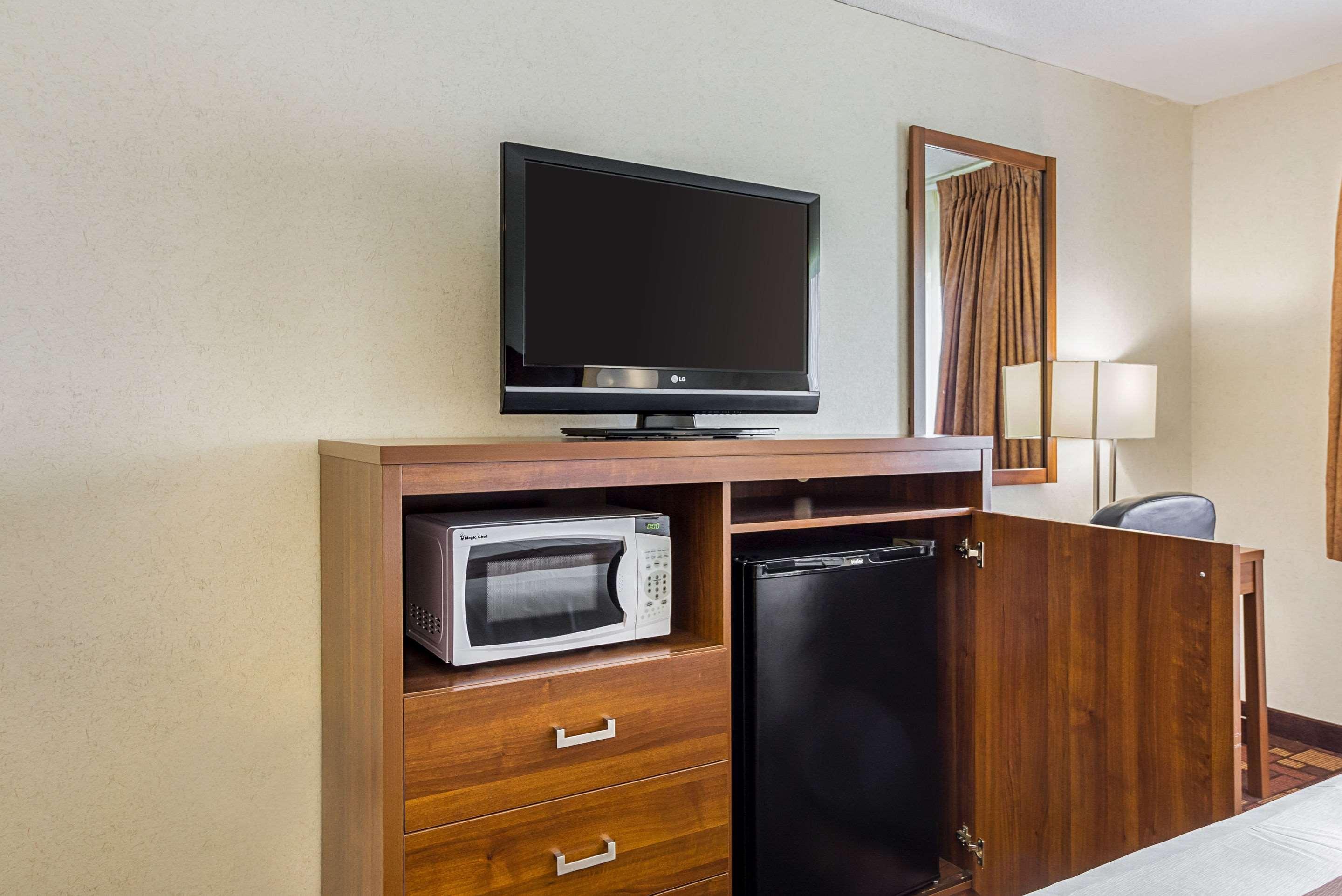 Econo Lodge Luverne I-90 Экстерьер фото