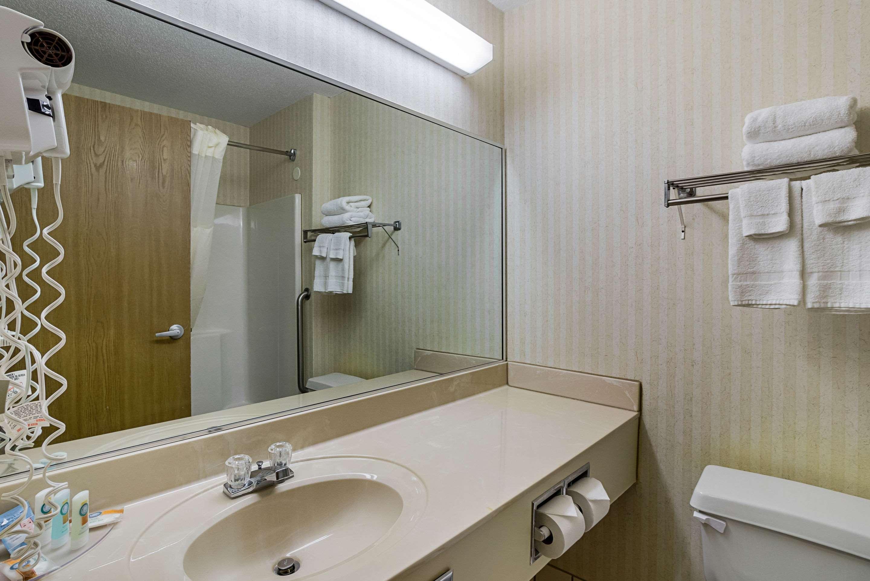 Econo Lodge Luverne I-90 Экстерьер фото