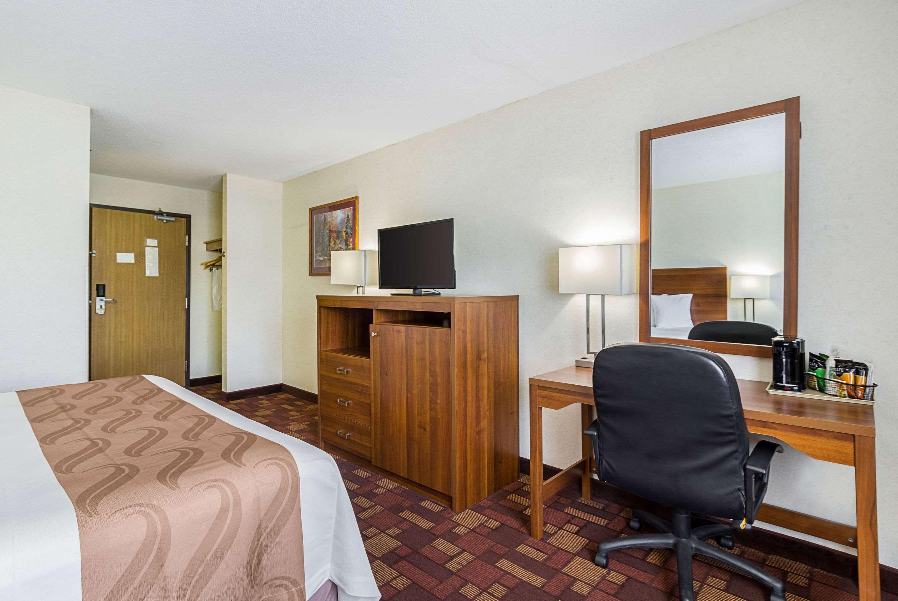 Econo Lodge Luverne I-90 Экстерьер фото