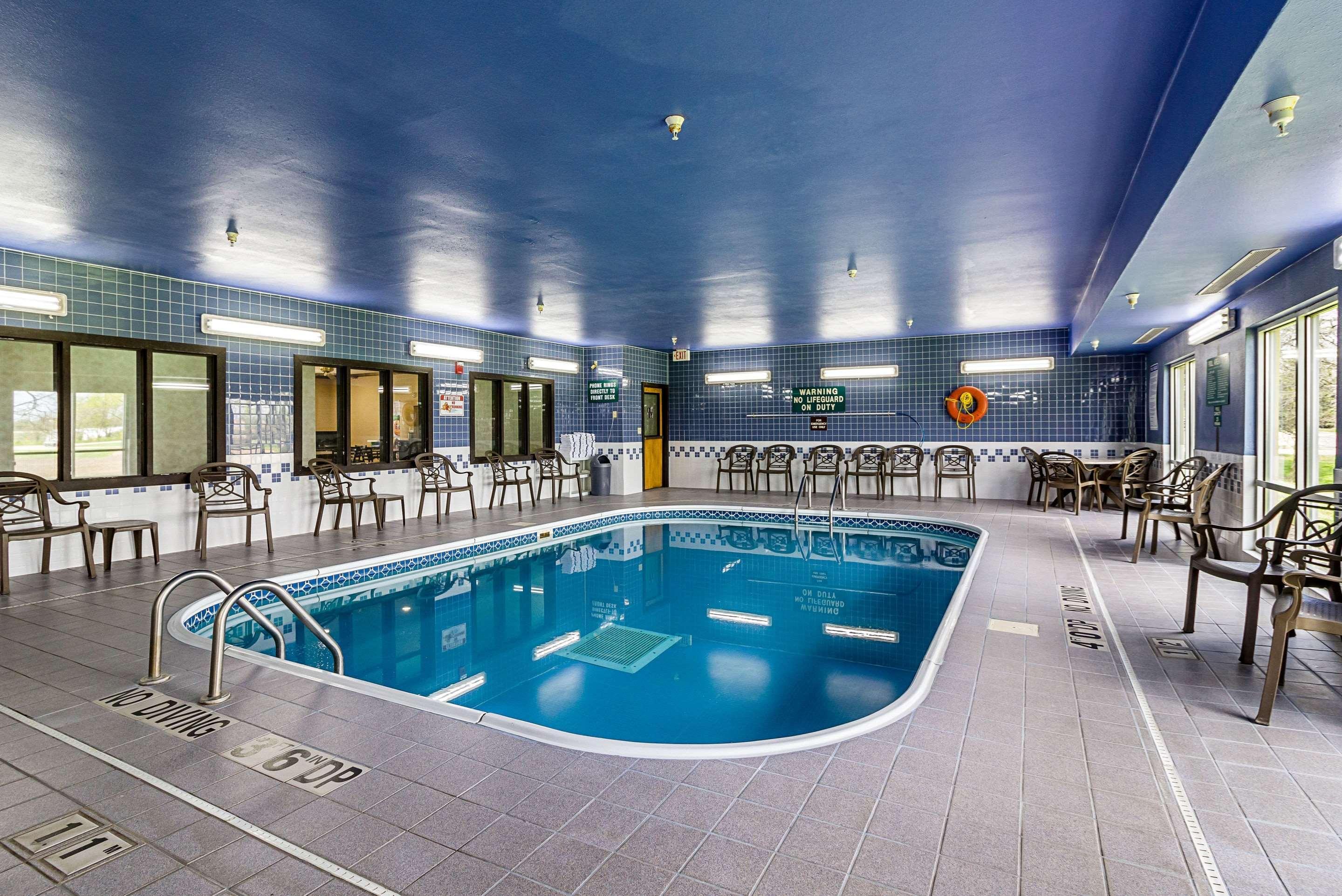 Econo Lodge Luverne I-90 Экстерьер фото
