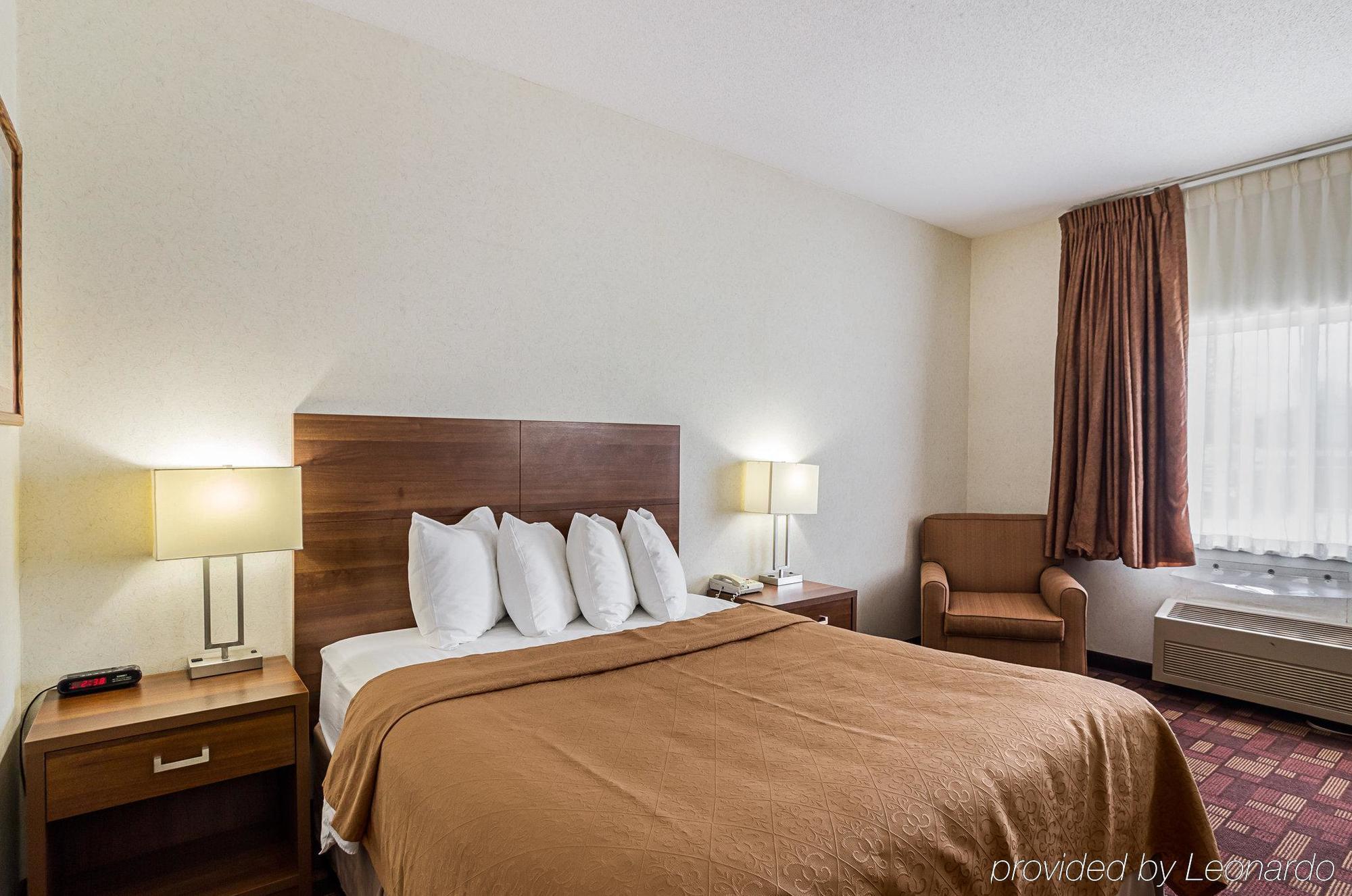 Econo Lodge Luverne I-90 Экстерьер фото