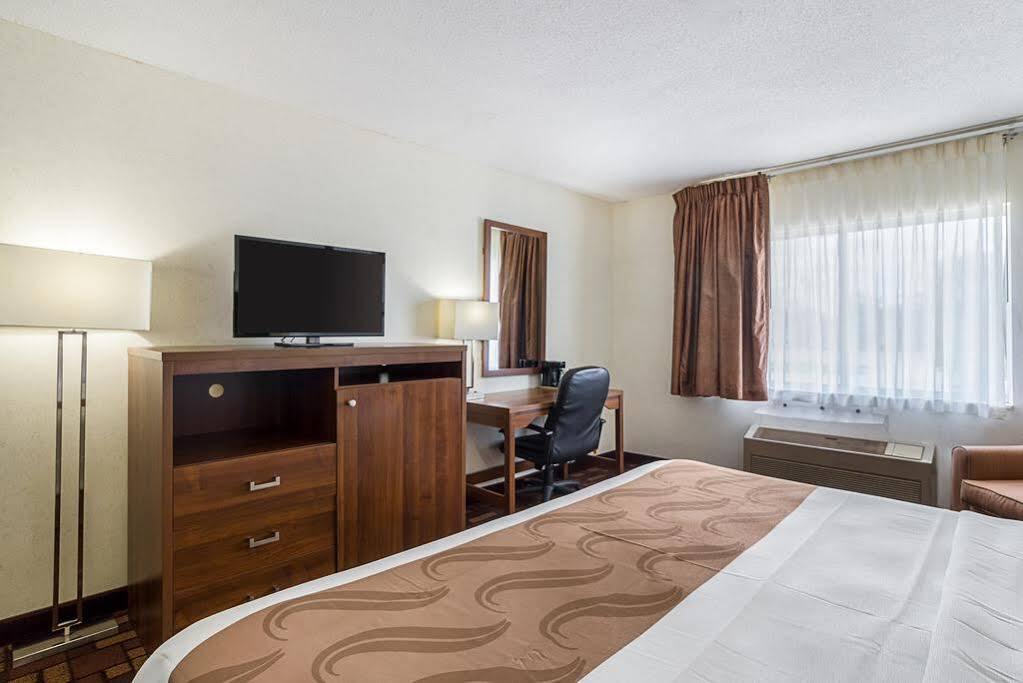 Econo Lodge Luverne I-90 Экстерьер фото